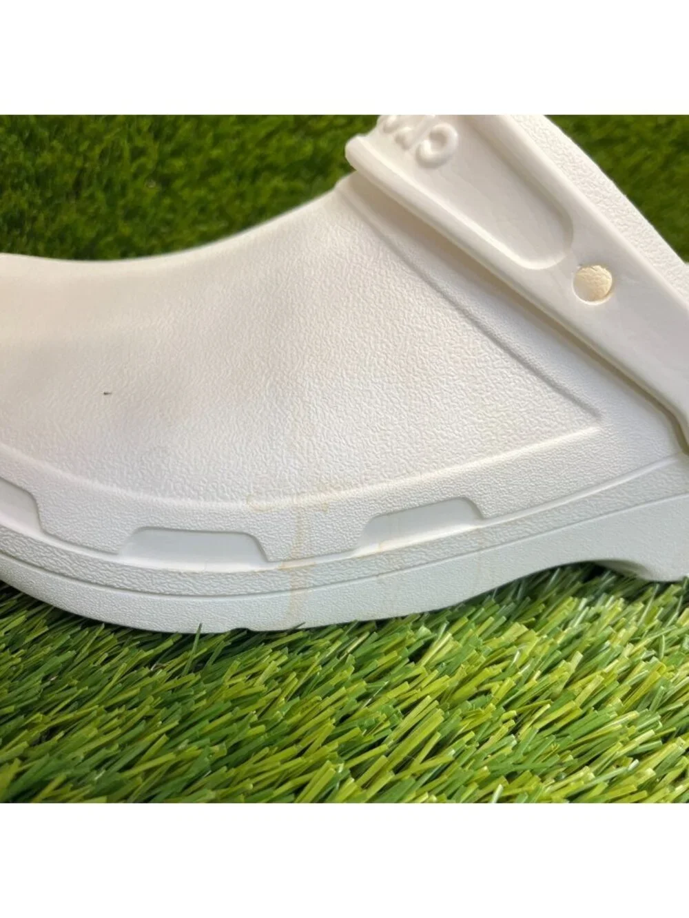 Crocs Specialist II Vent Clog Mens Size 9 White Beach Outdoor Slip On Sandals